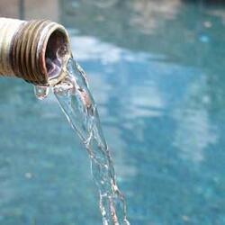 ADJUSTING YOUR POOL WATER LEVEL